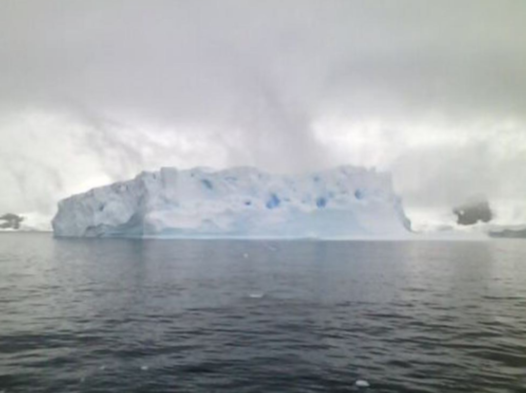 Original polar ice image jan 2026