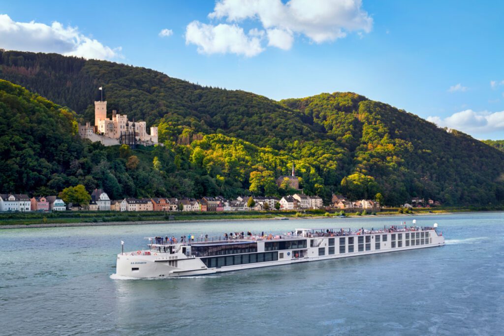 uniworld river cruises se exterior sch4549 rhi