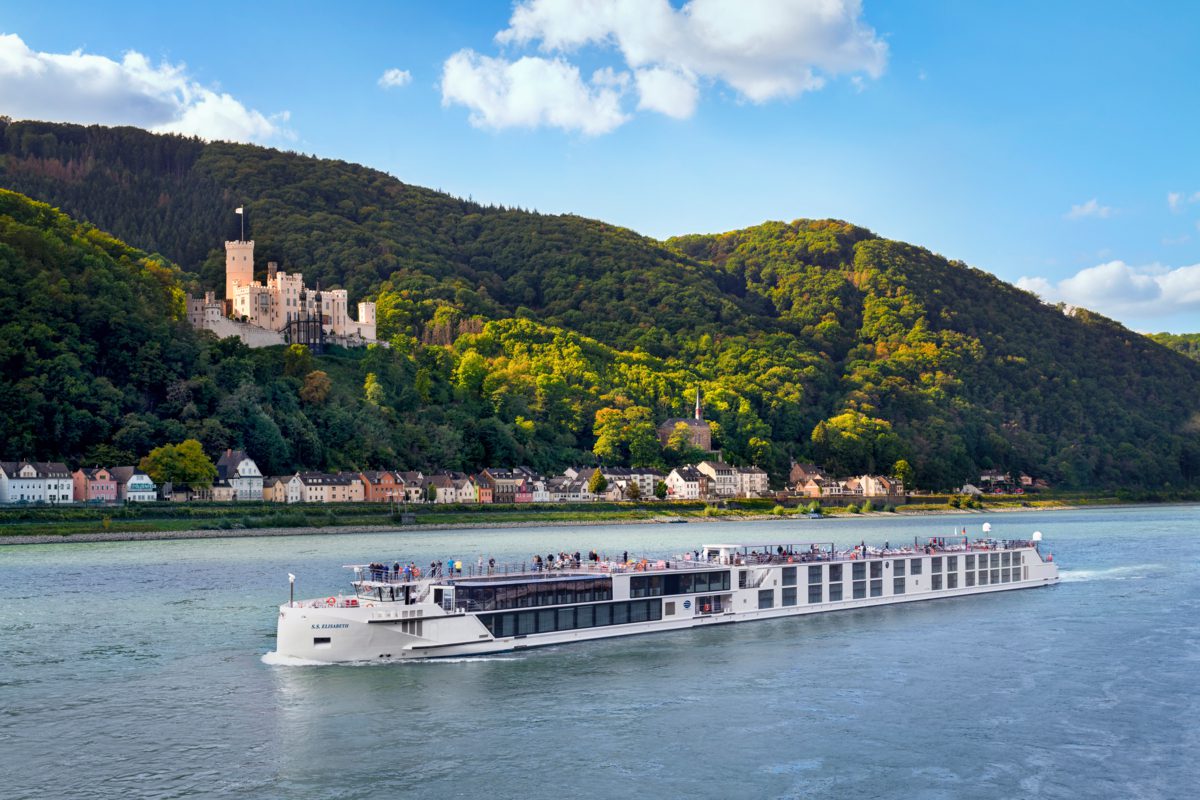 uniworld river cruises se exterior sch4549 rhi