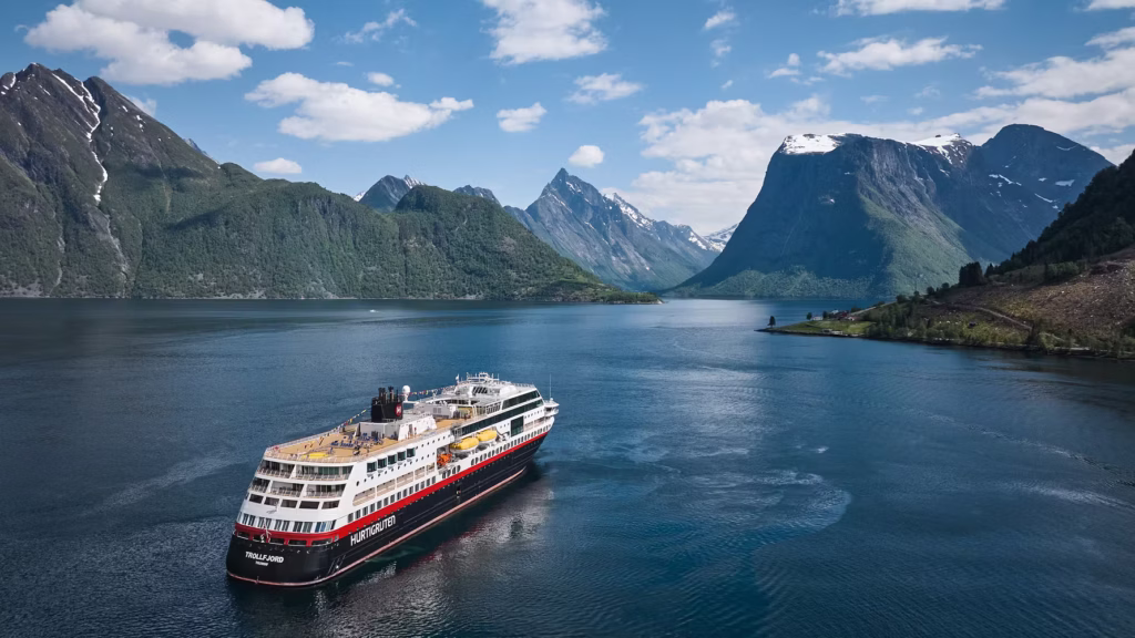 Hurtigrutens-MS-Trollfjord-in-the-Norwegian-Fjords-Photo-Kristian-Dale