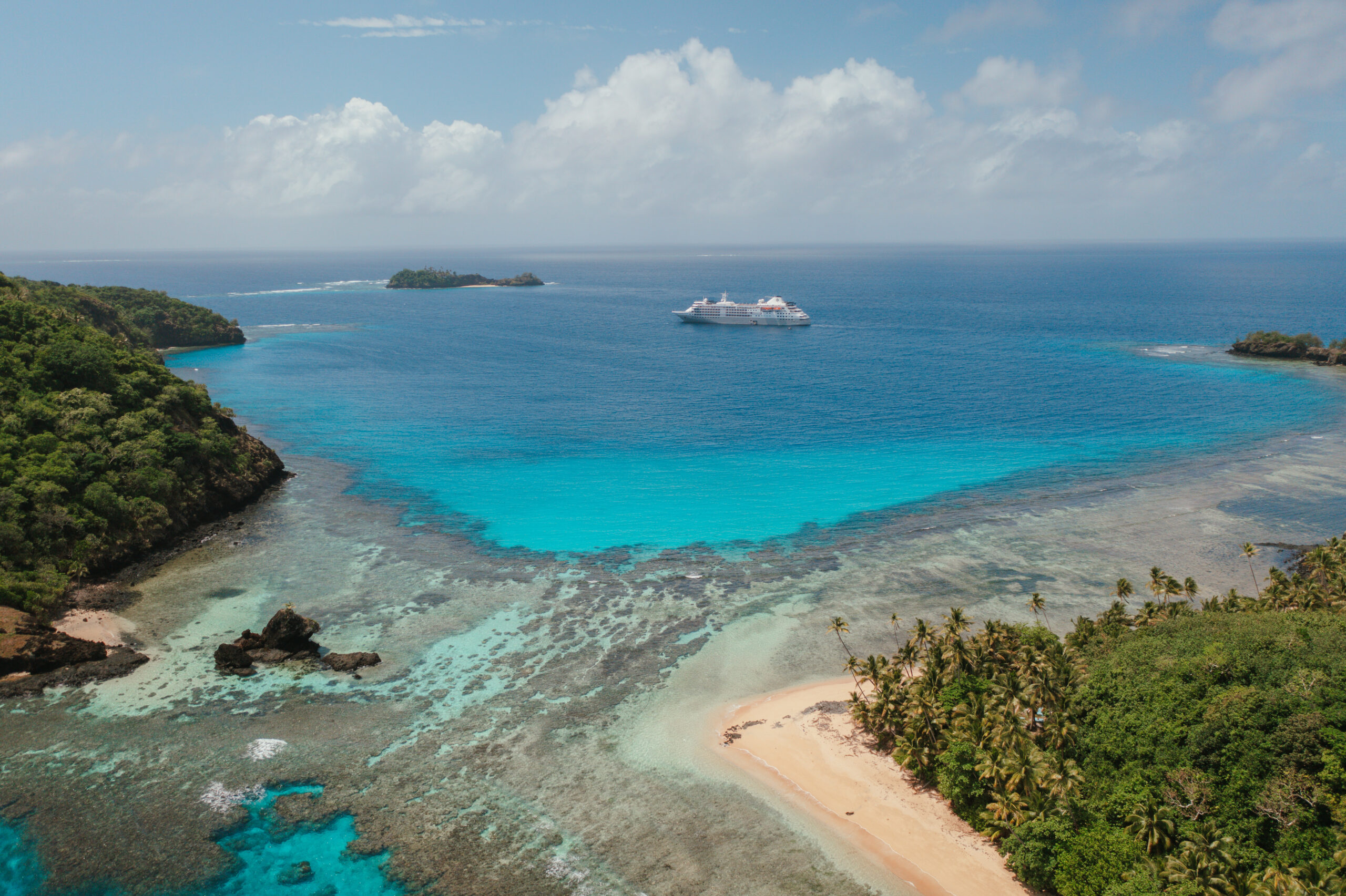 Silversea Silver Cloud in Fiji