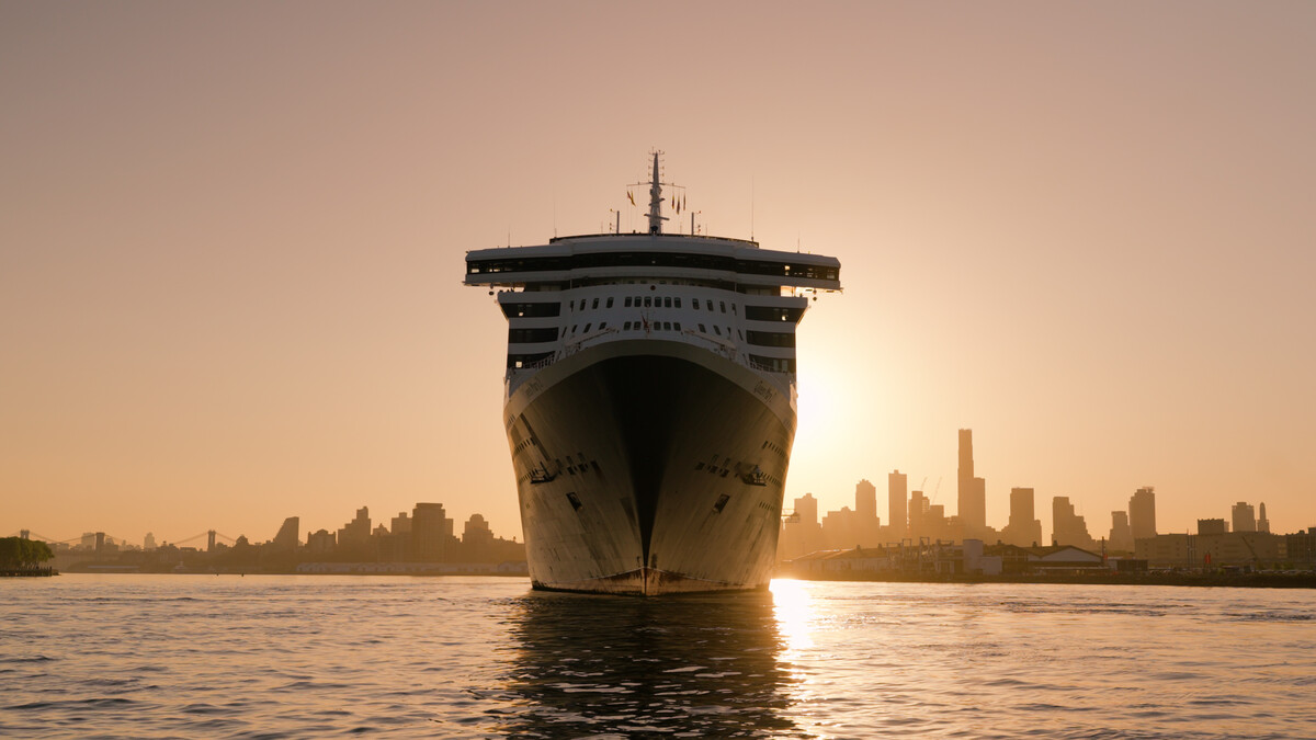 Queen Mary 2 Marks 500th Crossing
